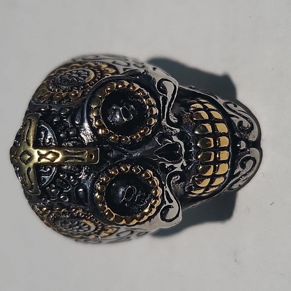 Mens skull ring